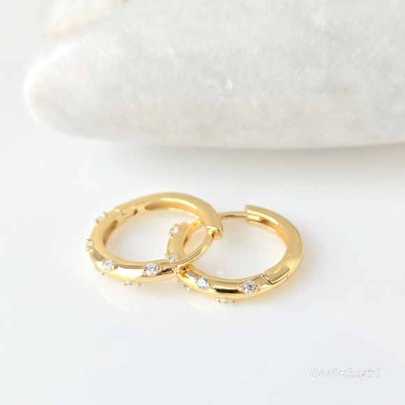 NEW 18K Gold Plated Sterling Silver CZ Diamond Huggie Hoop Earrings - Picture 7 of 8